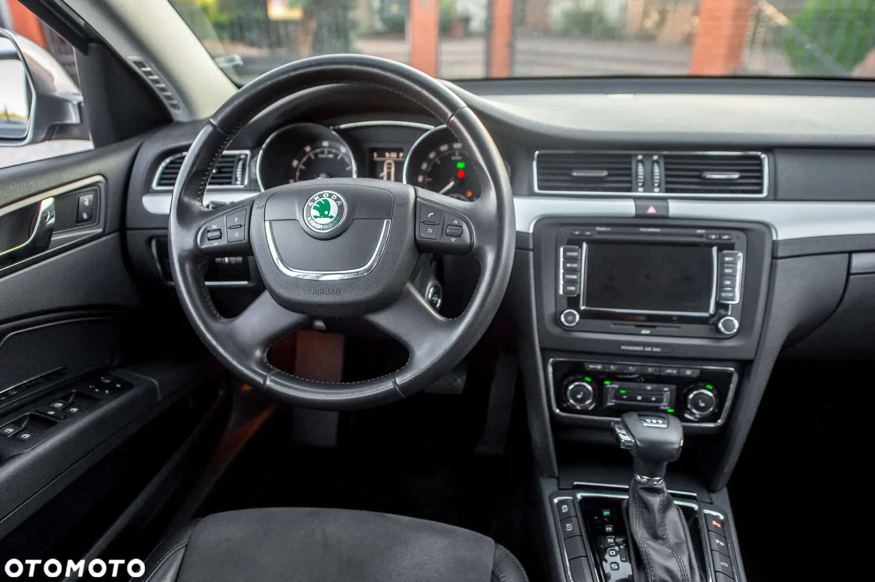 Skoda Superb Combi 2.0 TSI DSG Exclusive - 25