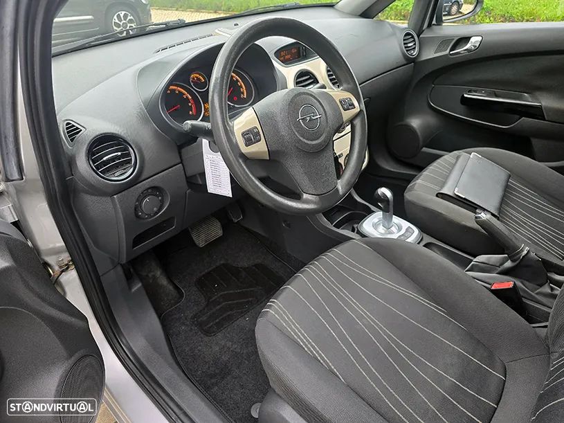 Opel Corsa 1.2 Enjoy Easytronic - 10