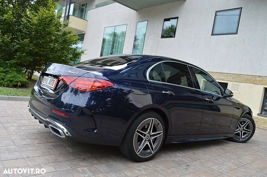 Mercedes-Benz C 300 4Matic 9G-TRONIC AMG Line - 21