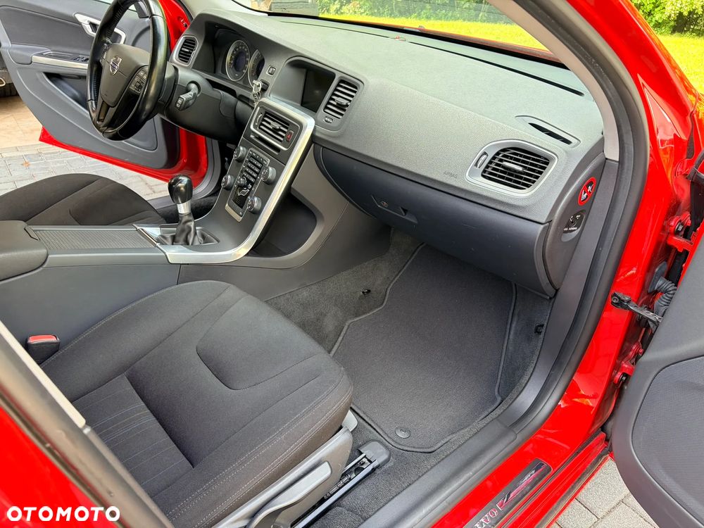 Volvo V60 D3 Kinetic - 8