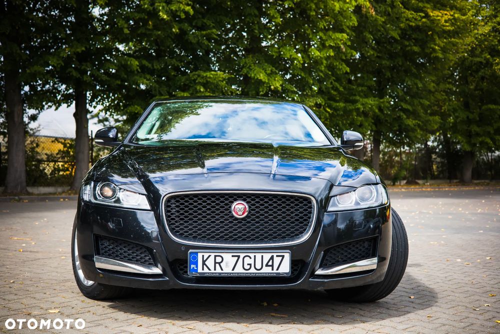 Jaguar XF 2.0 i4D AWD Prestige - 9