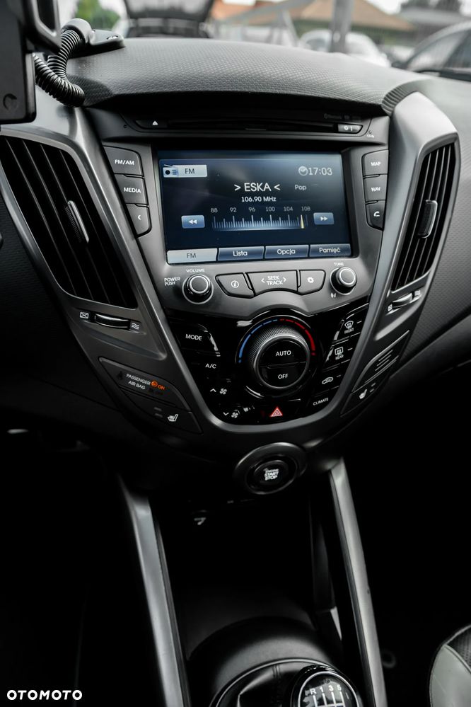 Hyundai Veloster 1.6 Turbo Premium - 37