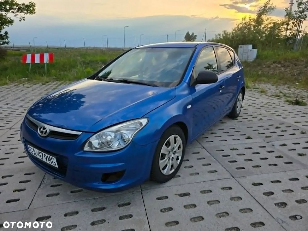 Hyundai i30 1.4 Base + - 1