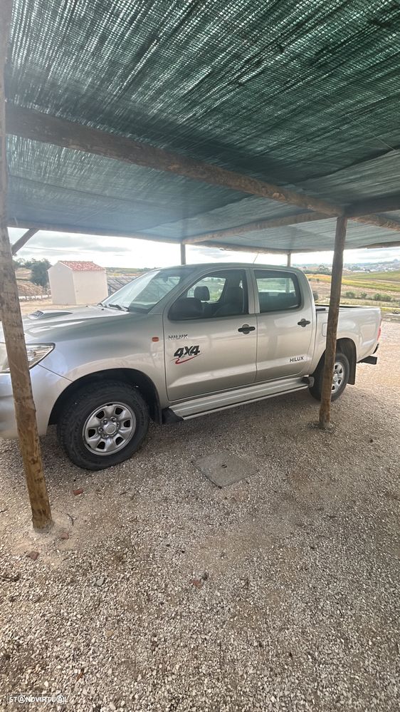 Toyota Hilux 2.5 D-4D 4WD CD PM+AC - 3