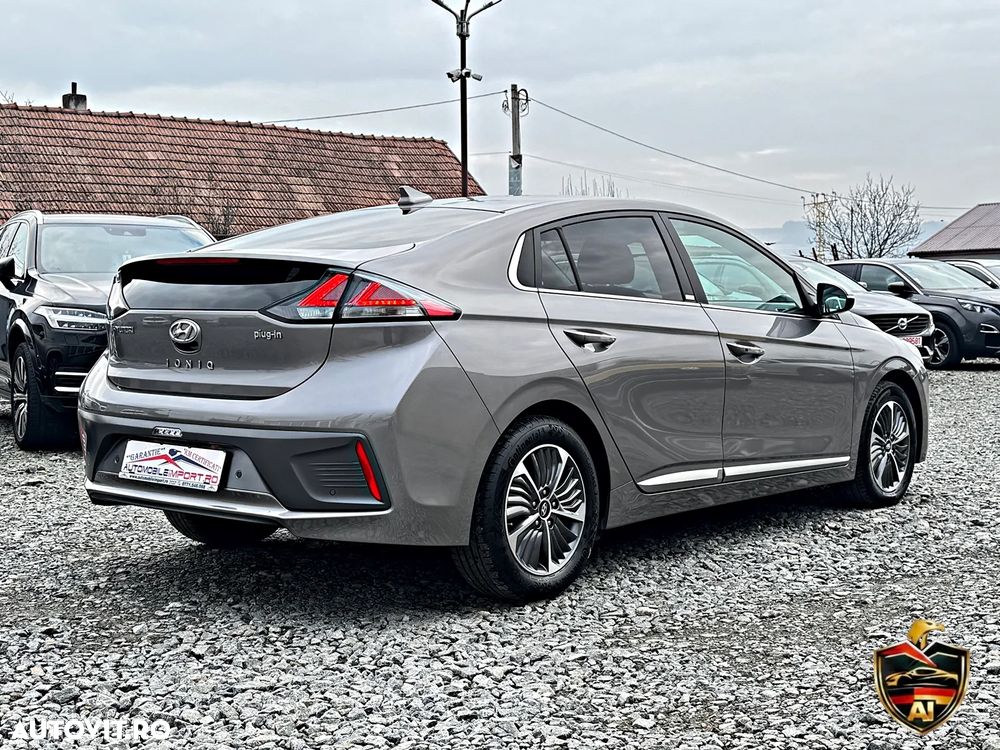 Hyundai IONIQ 1.6 GDI Style - 28