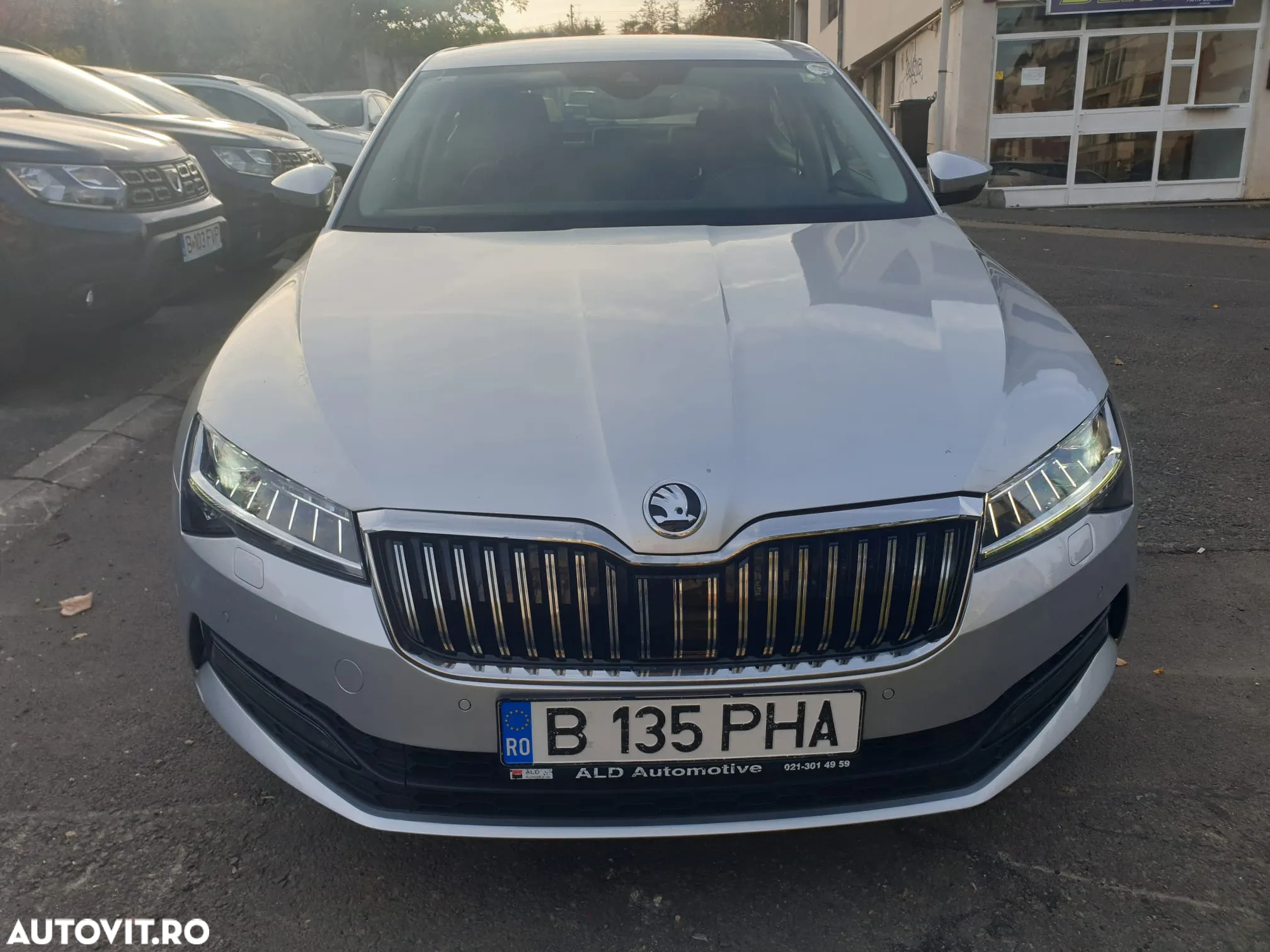 Skoda Superb 2.0 TDI DSG Ambition - 2