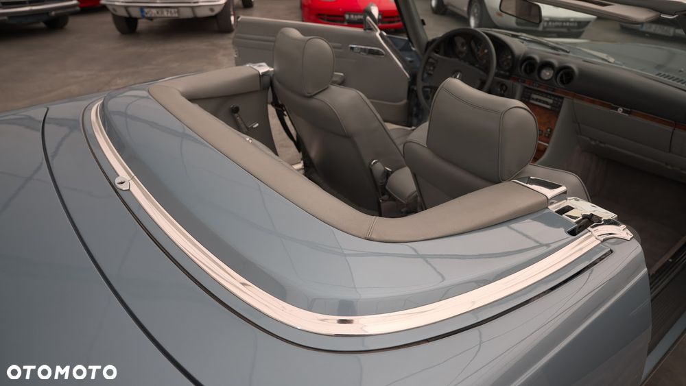Mercedes-Benz SL - 24