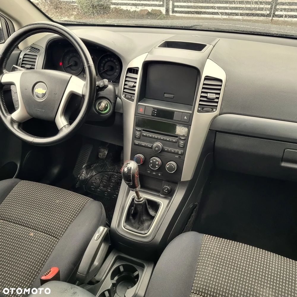 Chevrolet Captiva 2.4 LS 5os - 15