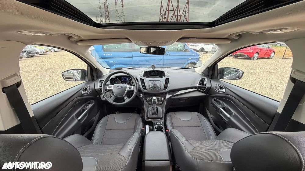 Ford Kuga 2.0 TDCi 4WD Powershift Titanium - 16