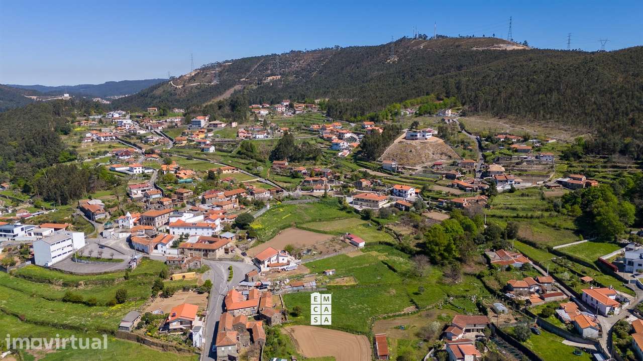 Moradia Devoluta T3 Venda em Nogueira do Cravo e Pindelo,Oliveira de A - Grande imagem: 2/3
