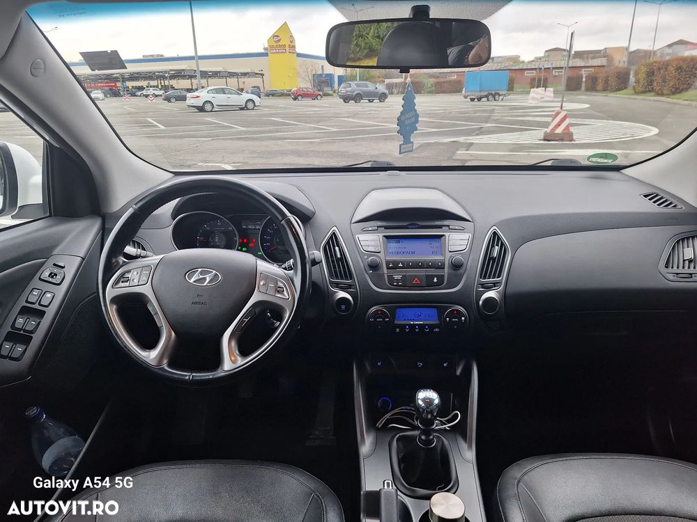Hyundai ix35 1.7 CRDI 2WD Fifa World Cup Edition - 11