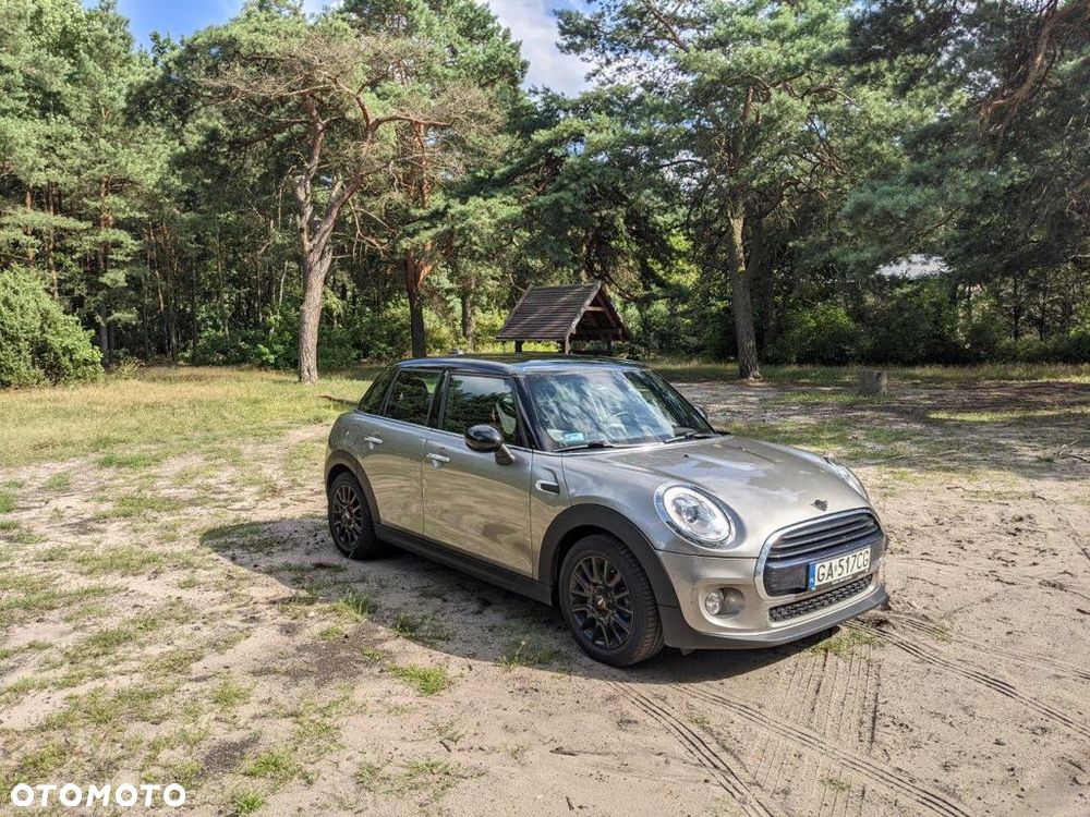 MINI Cooper Standard - 4