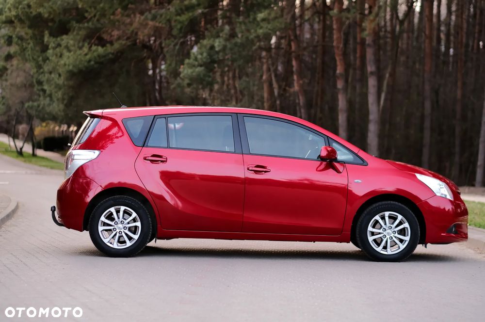 Toyota Verso 1.8 Premium EU5 - 4