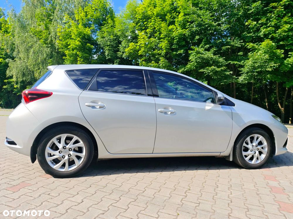 Toyota Auris - 6