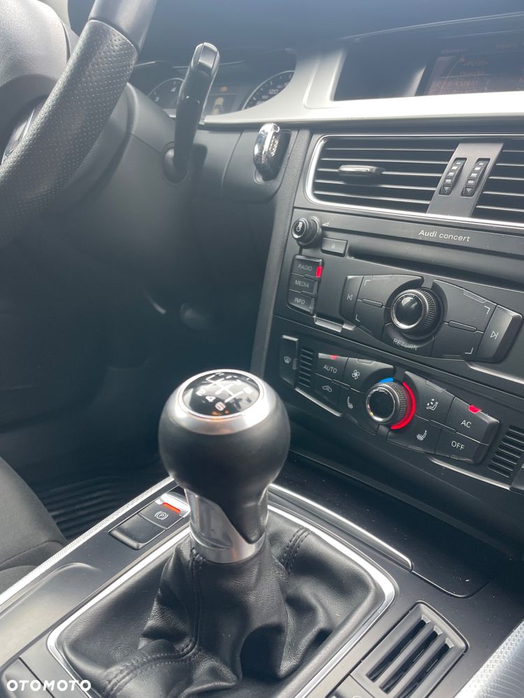 Audi A4 Avant 2.0 TDI DPF Ambiente - 9