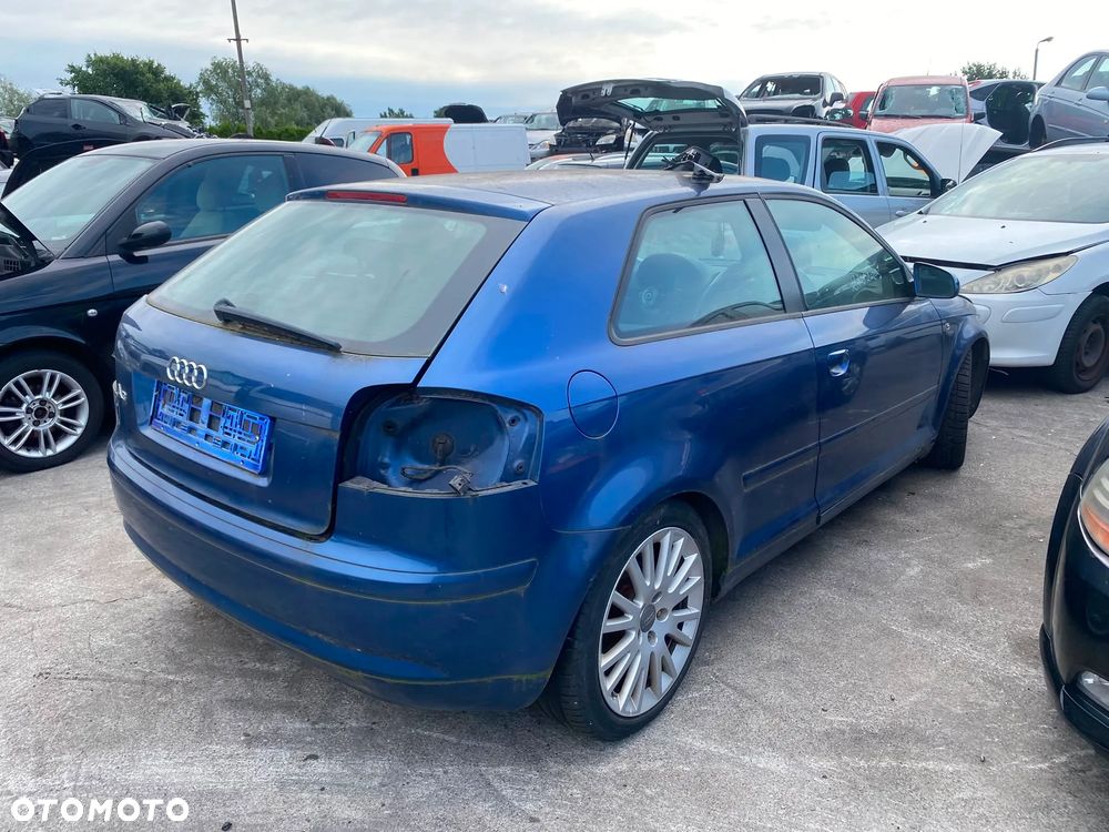 216/ Audi A3 8P / Na Części / - 2