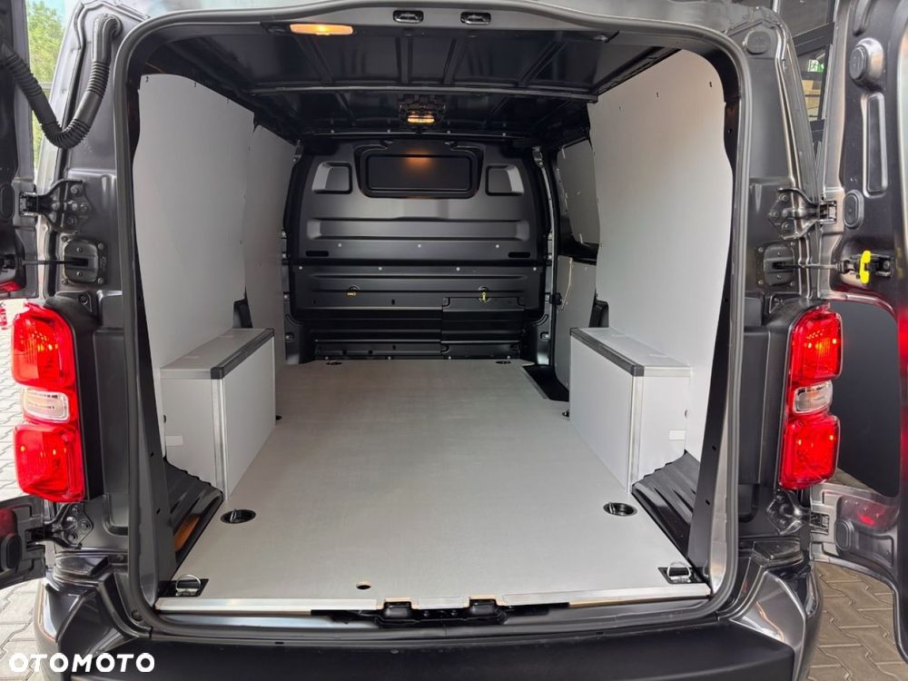 Opel Vivaro - 11