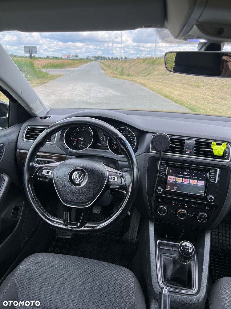 Volkswagen Jetta 1.4 TSI BMT Comfortline - 25