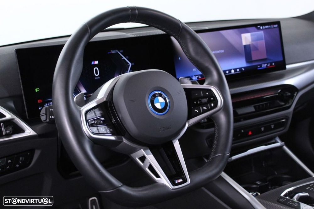 BMW 330 e Pack Desportivo M Auto - 23