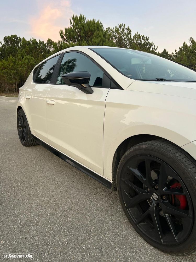 SEAT Leon 2.0 TDI DPF FR - 4