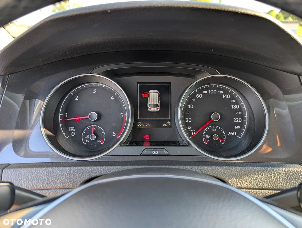 Volkswagen Golf 1.6 TDI BMT Comfortline - 6