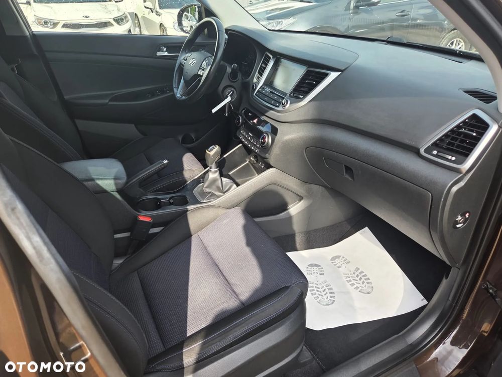 Hyundai Tucson 1.6 GDI BlueDrive Design 2WD - 26