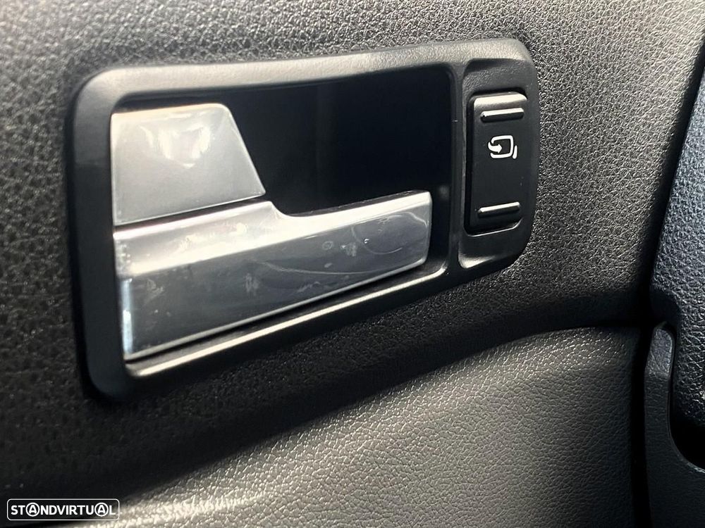 Ford Kuga 2.0 TDCi Titanium - 24