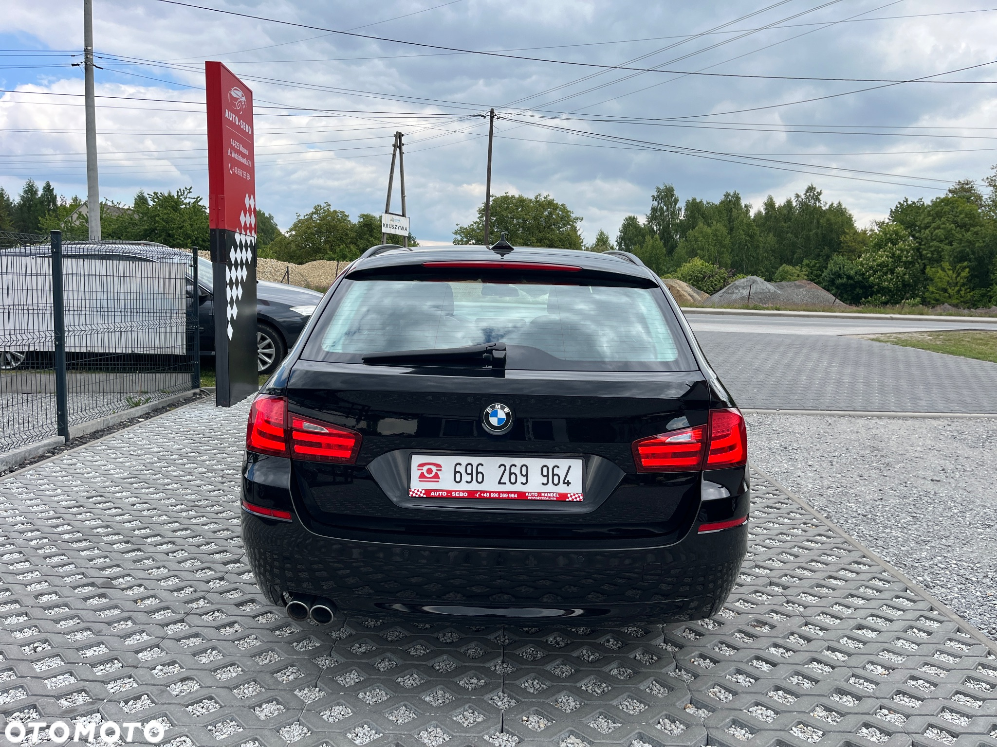 BMW Seria 5 525d xDrive Touring - 14