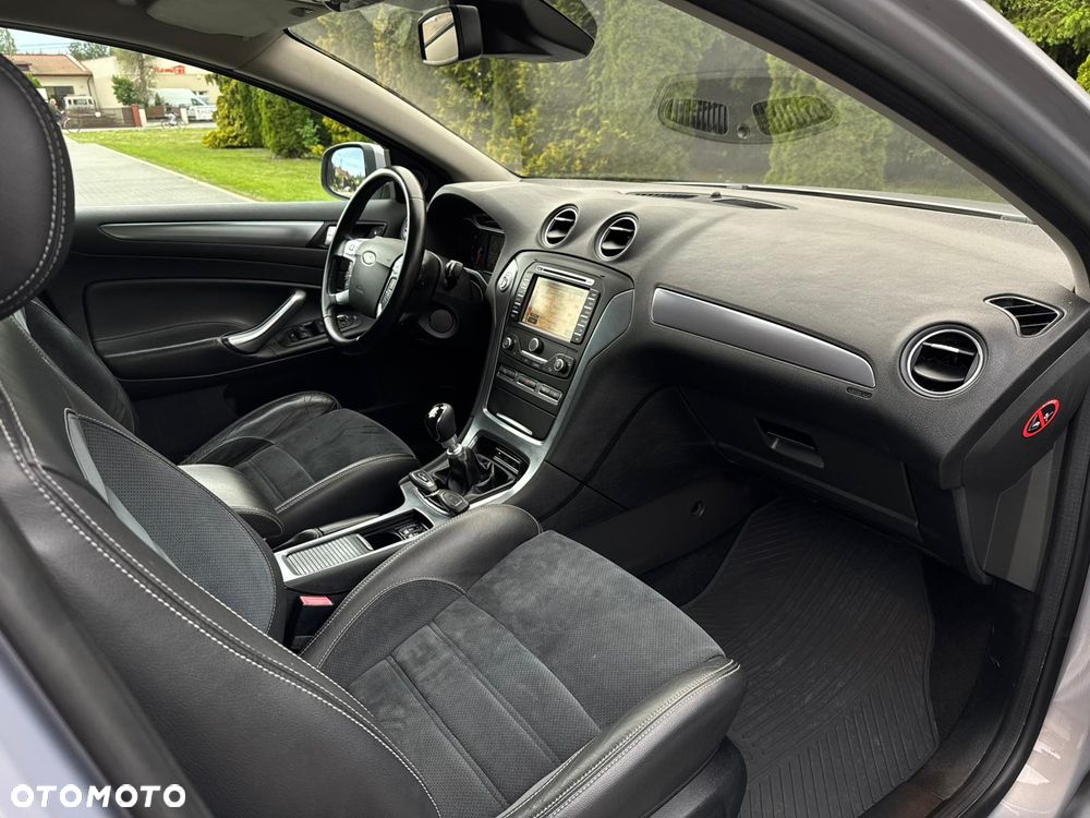 Ford Mondeo 2.2 TDCi Titanium - 24