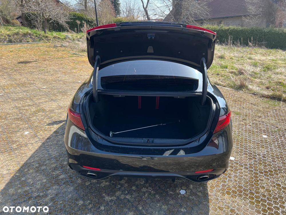 Alfa Romeo Giulia - 9