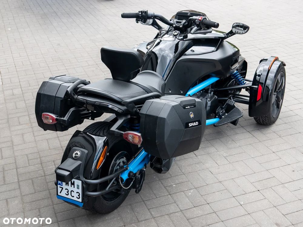 Can-Am Spyder - 16