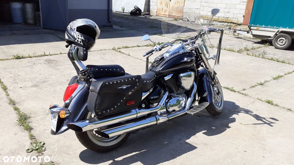 Suzuki VL 800 Volusia - Boulevard C50 - 3