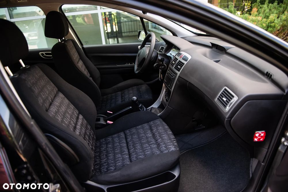 Peugeot 307 110 Grand Filou - 23