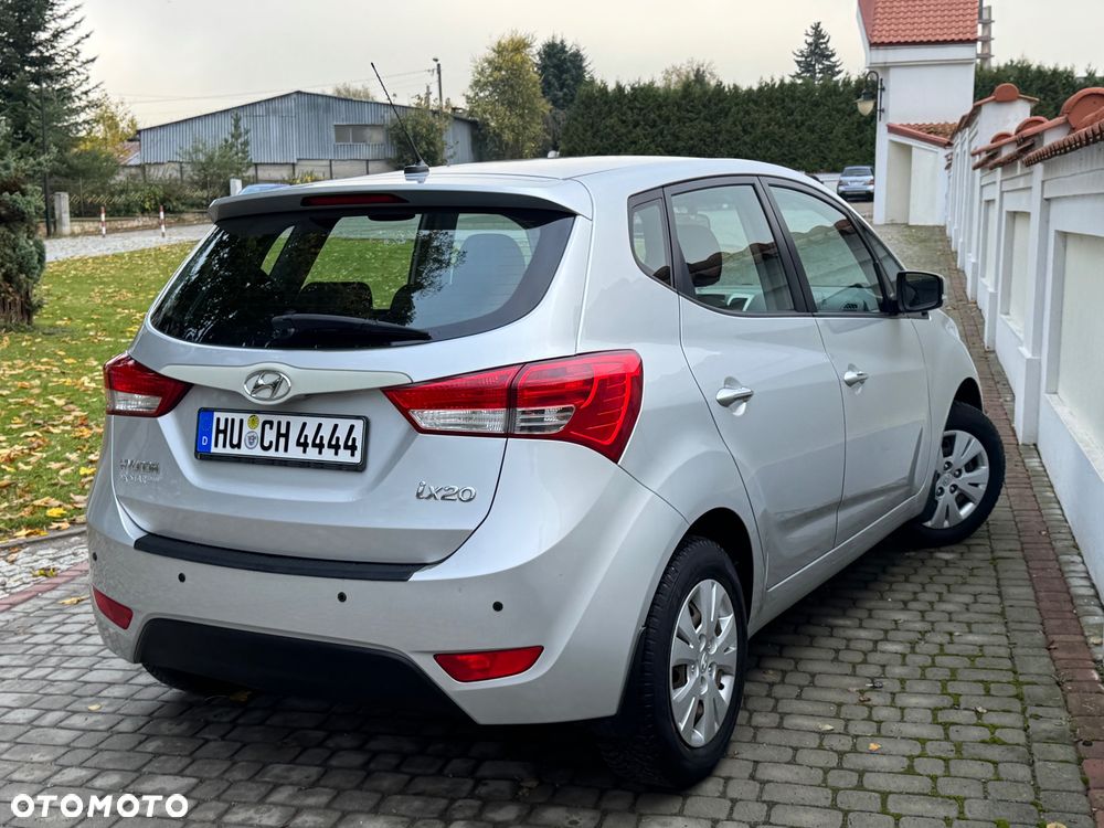 Hyundai ix20 - 10