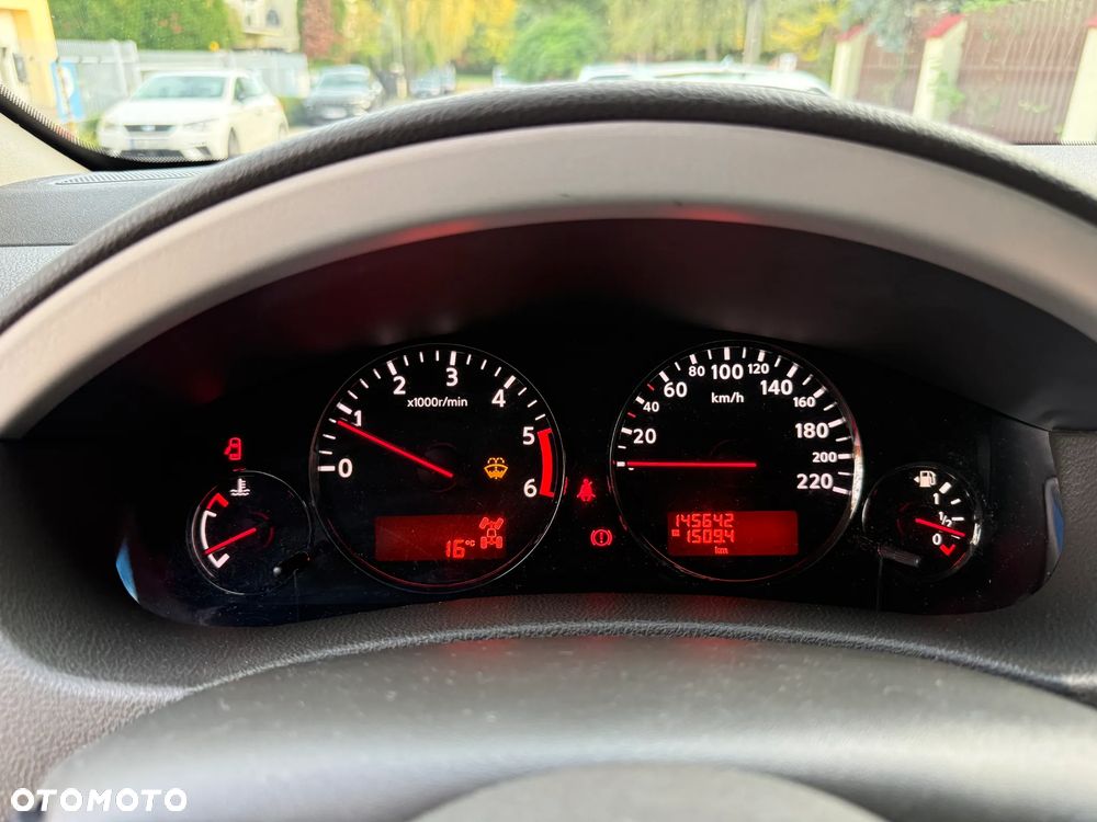 Nissan Pathfinder - 30