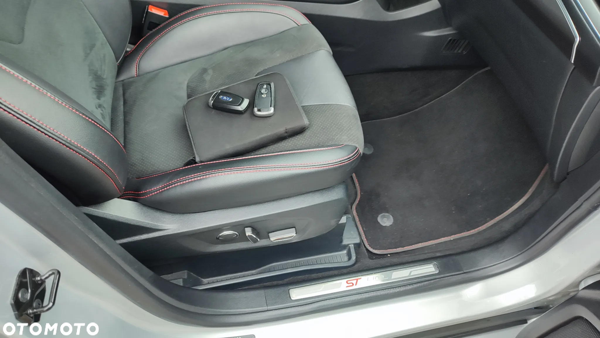 Ford S-Max 1.5 EcoBoost ST-Line - 23