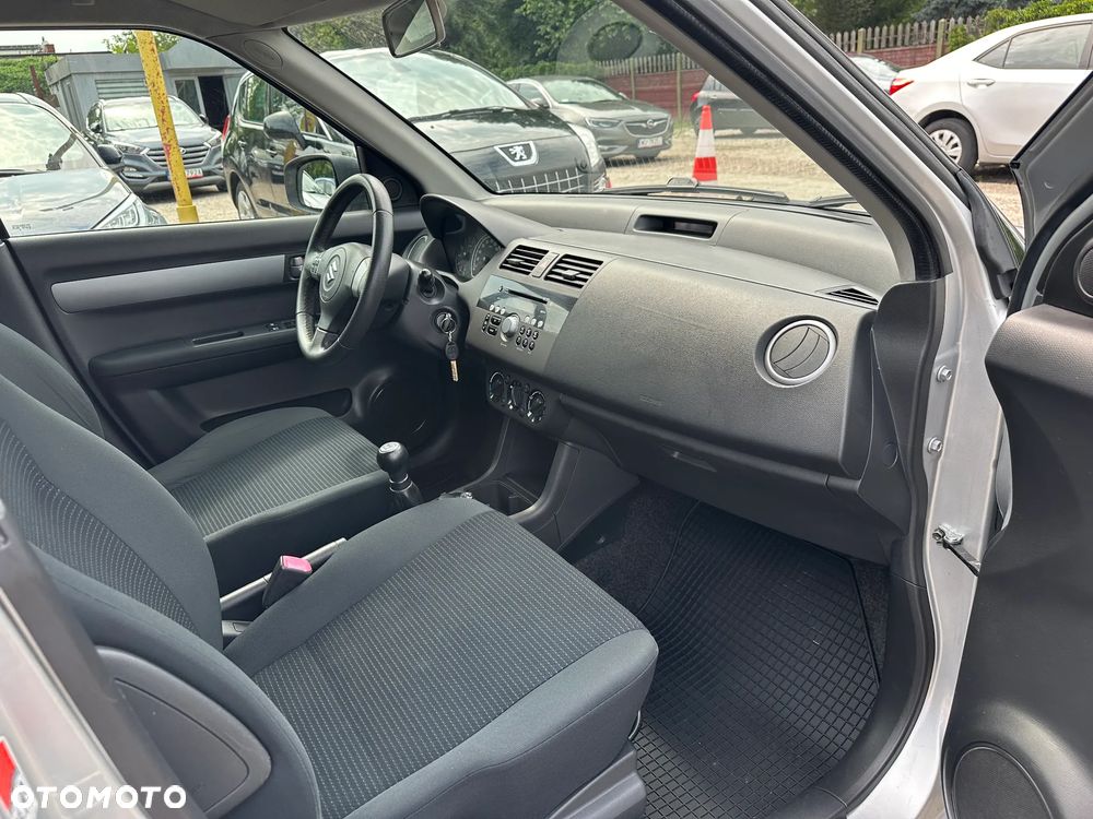 Suzuki Swift - 23