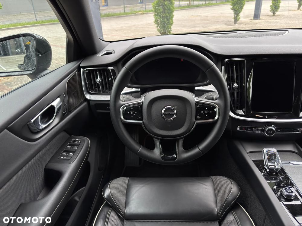 Volvo S60 B5 B Ultimate Dark - 18