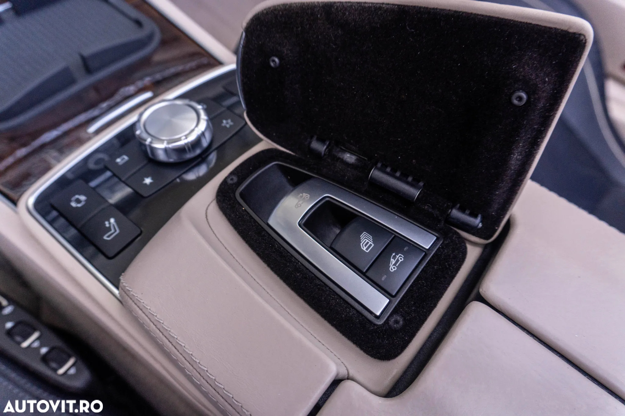 Mercedes-Benz E - 19