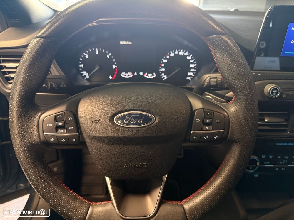 Ford Focus 1.5 TDCi ECOBlue ST-Line - 16