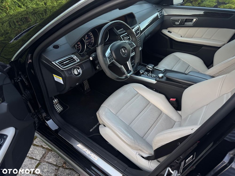 Mercedes-Benz Klasa E 63 AMG S 4-Matic - 8