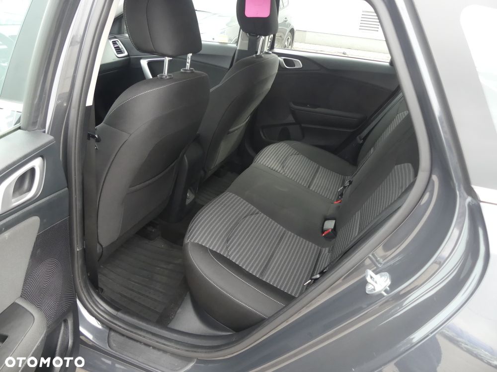 Kia Ceed 1.5 T-GDI Business Line DCT - 7