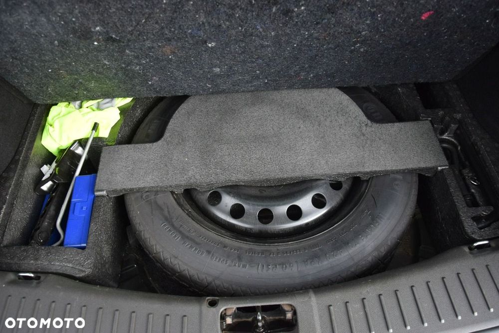 Ford Kuga - 29