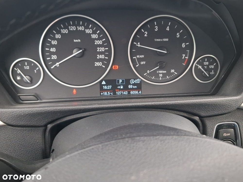 BMW Seria 3 318i - 10
