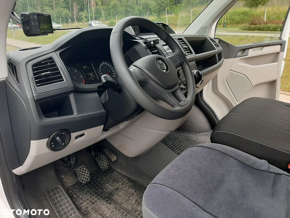 Volkswagen Transporter L2H2 4Motion - 16