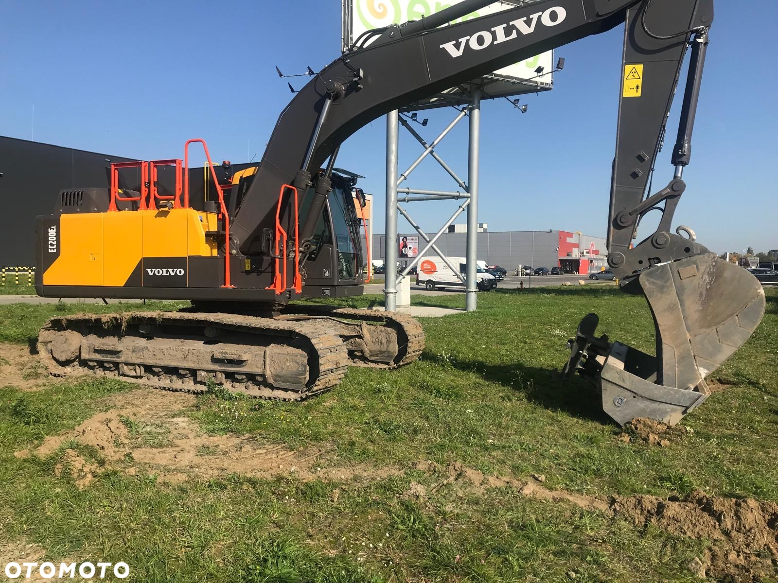 Volvo EXCAVATOR/ EC200EL - 2