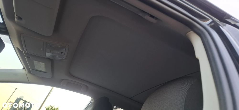Toyota Avensis 2.0 Prestige NAVI - 12