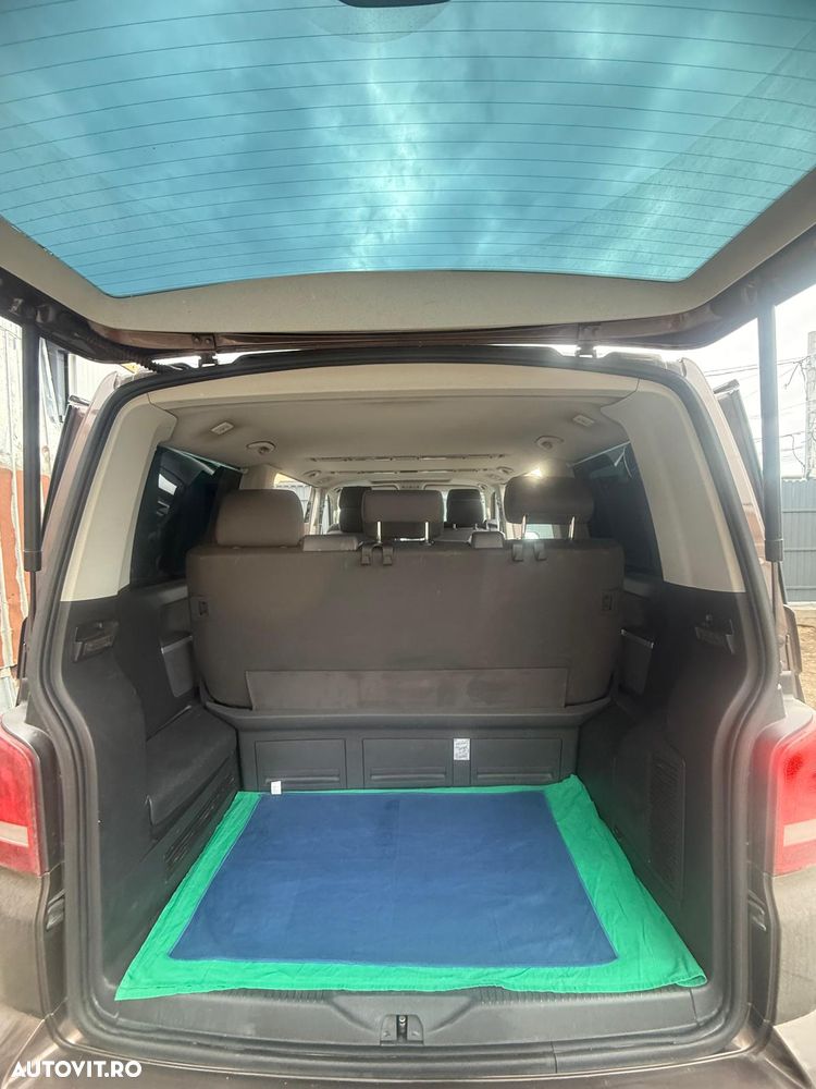 Volkswagen Multivan - 7