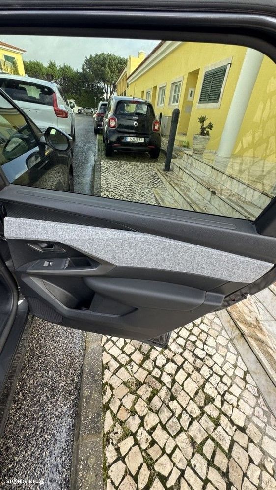 Peugeot 5008 1.2 Hybrid Allure e-DCS6 - 16