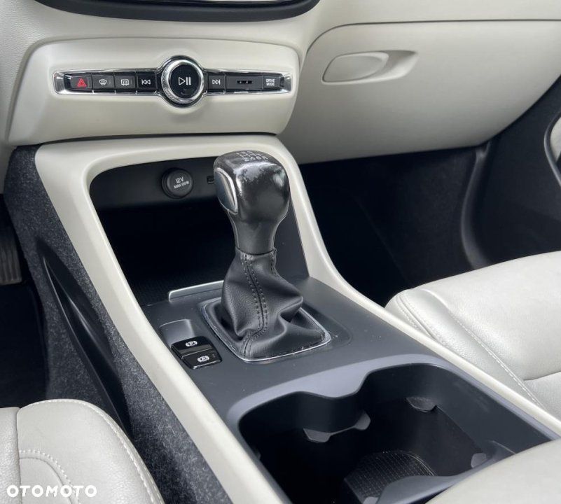 Volvo XC 40 - 16